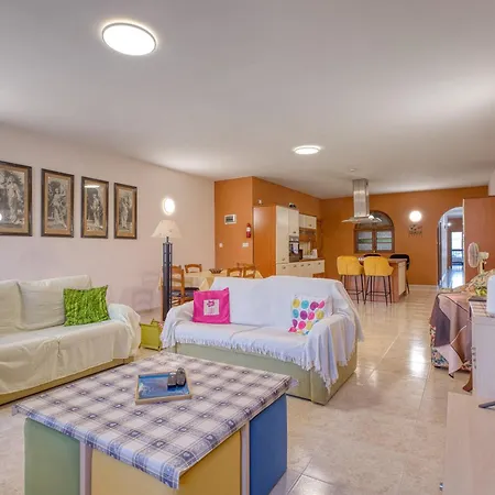 Marsaskala 3br With Balconies, Malta Lägenhet Il-Mahsel
