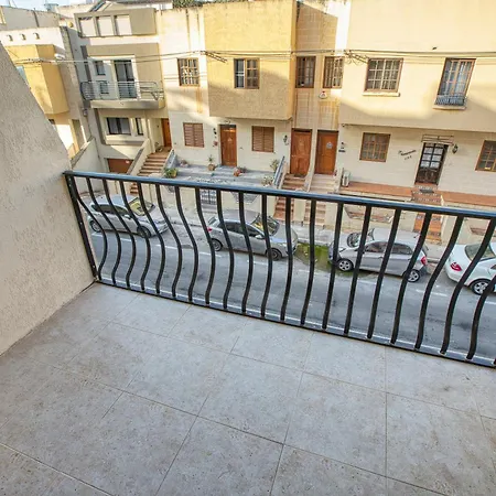 Lägenhet Marsaskala 3br With Balconies, Malta